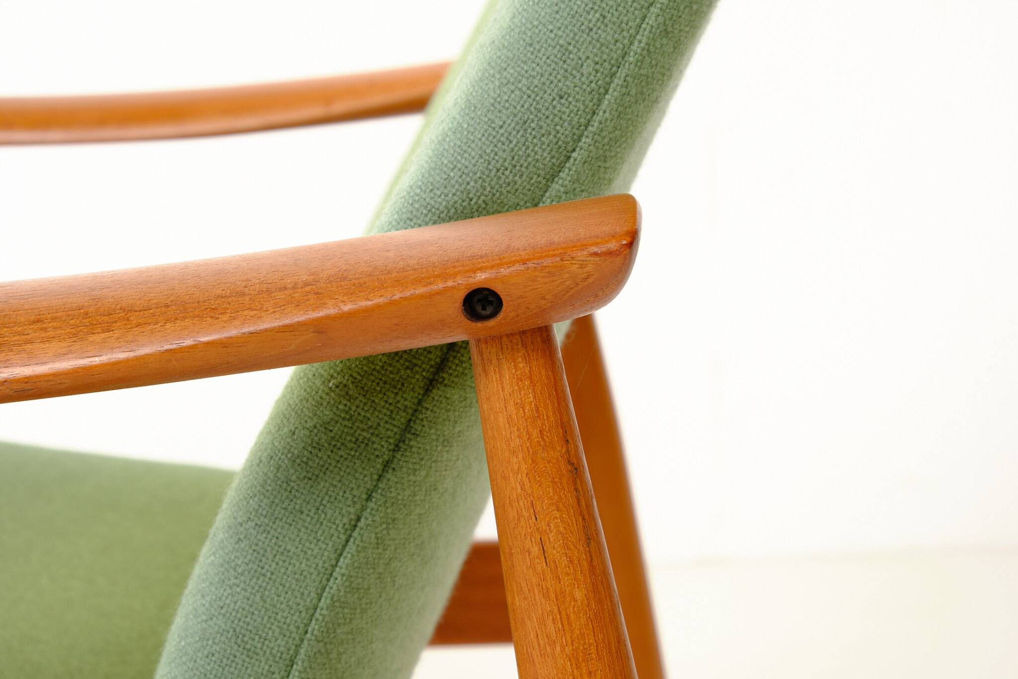 Arne Vodder FD 161 armchair, teak and wool