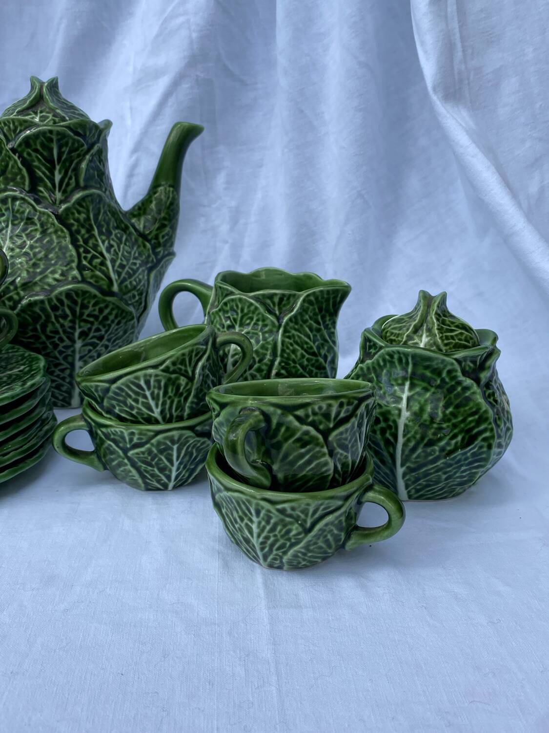 Vintage cabbage leaf service