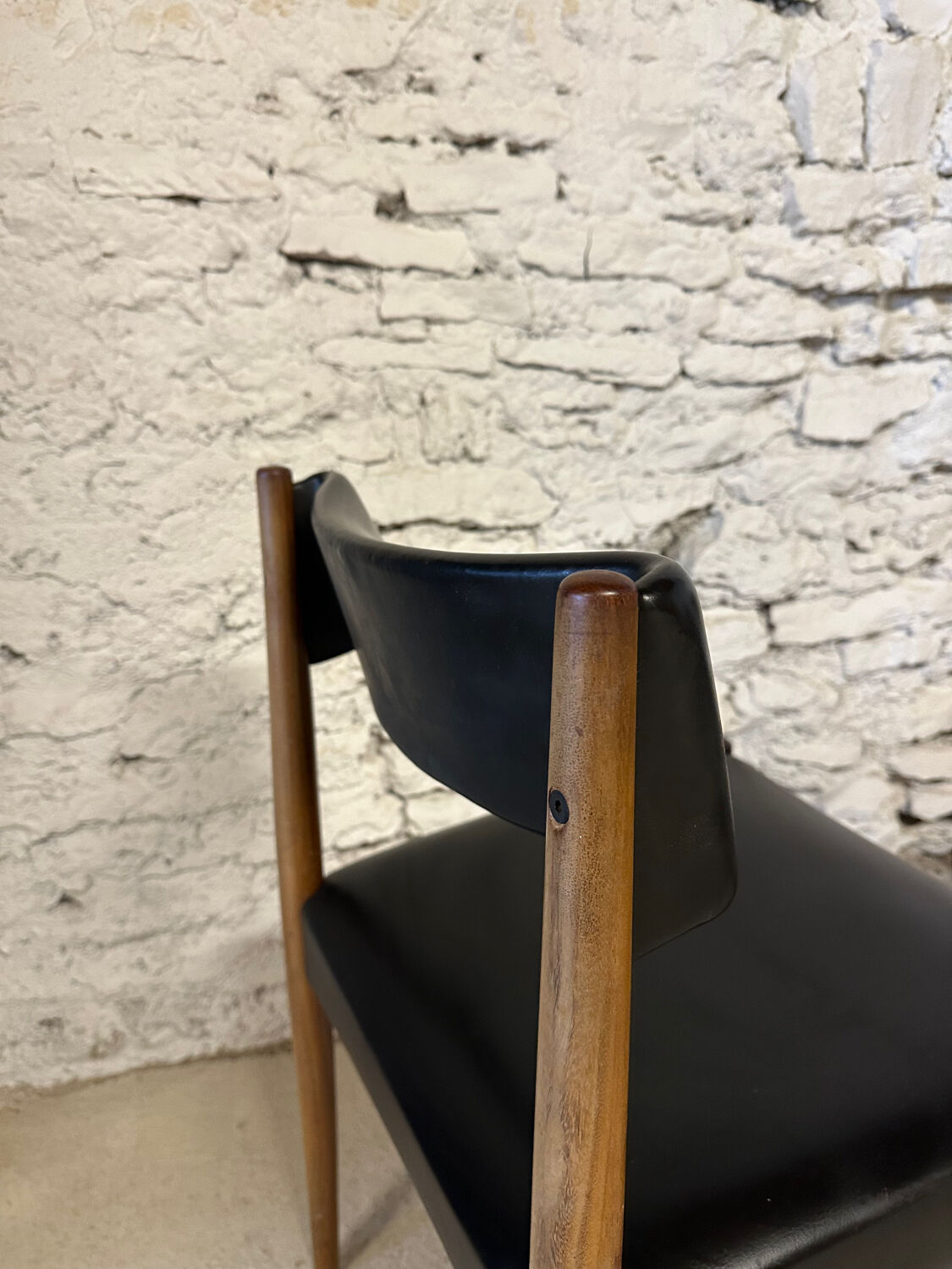 6 Scandinavian chairs by Aksel Bender 1960