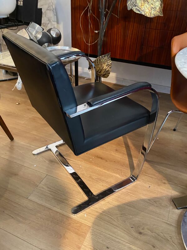 fauteuil Mies Van Der Rohe Brno Édition Knoll En cuir noir