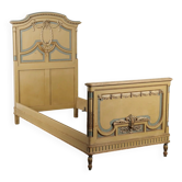 Antique neoclassical beech lacquered bed, manufactured by Luigi Gatti, 20th century.