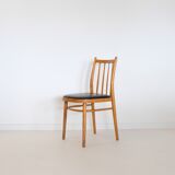 Series of 6 wooden chairs