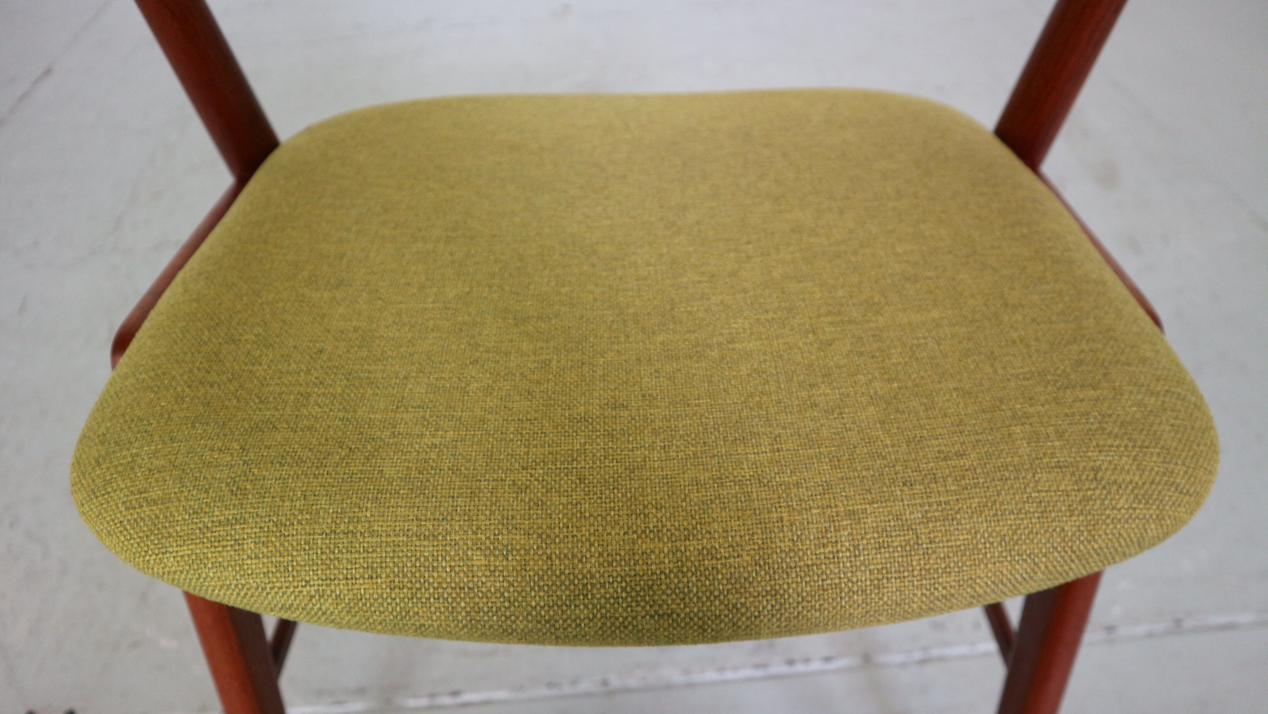 Mid- Century Set Of Two Organic Shape Teak Dinning Room Chairs, 1960 Denmark