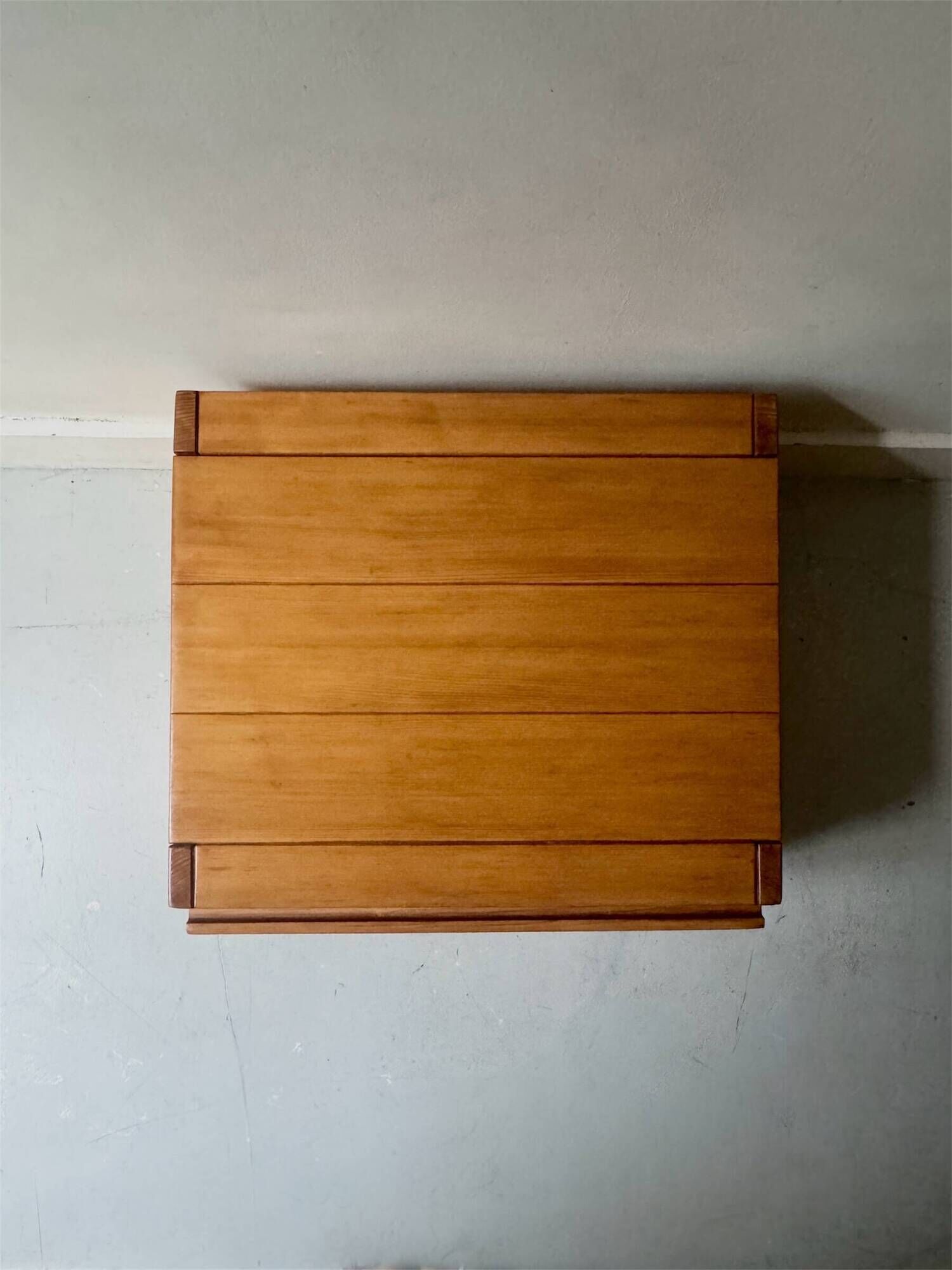 Low bedside table, accent table in elm wood, Maison Regain, France 1970.