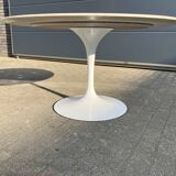 Vintage round Knoll Tulip eettafel (137cm) Marmer