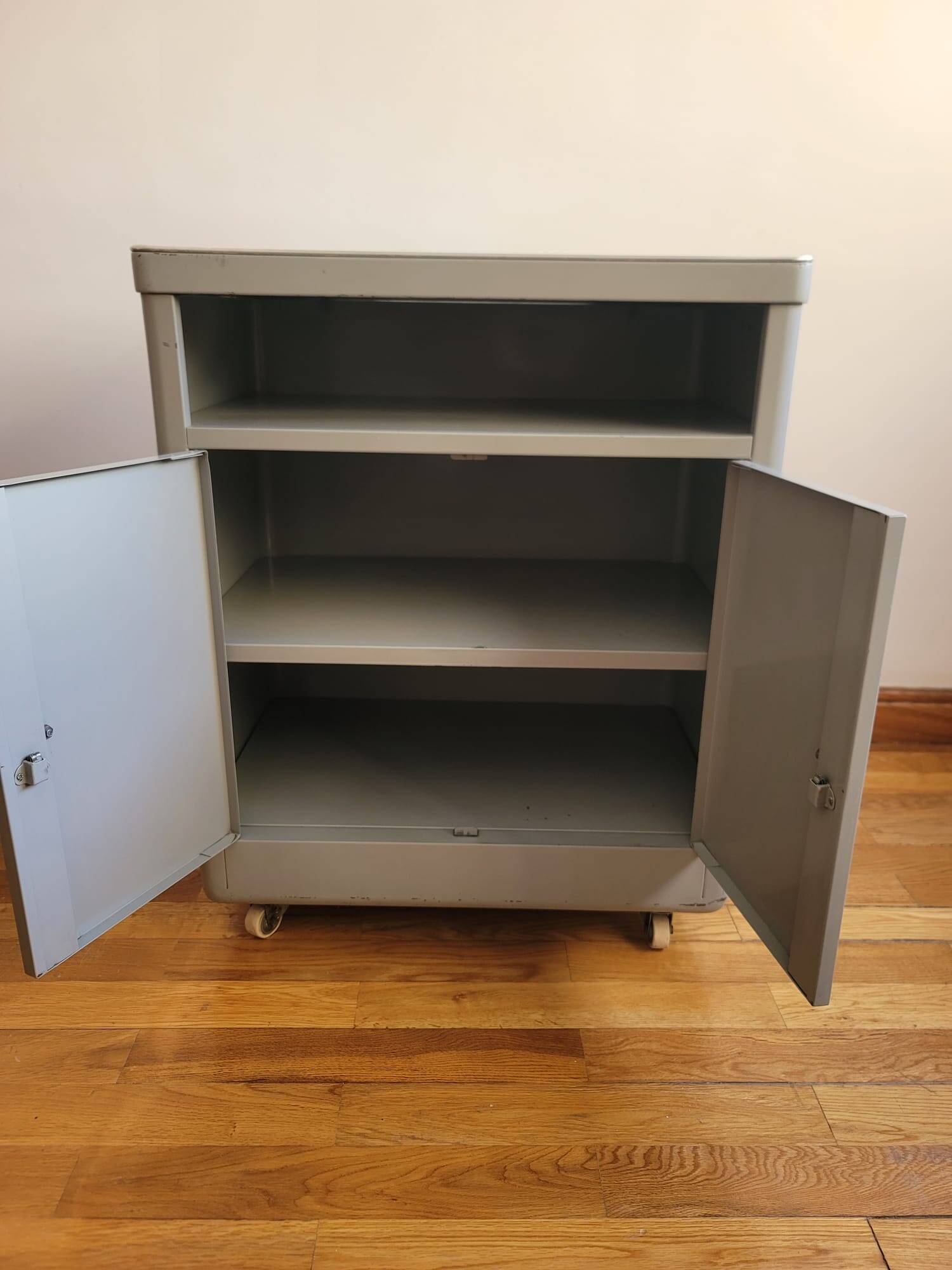 Vintage metal furniture on wheels SEEL, 1960s