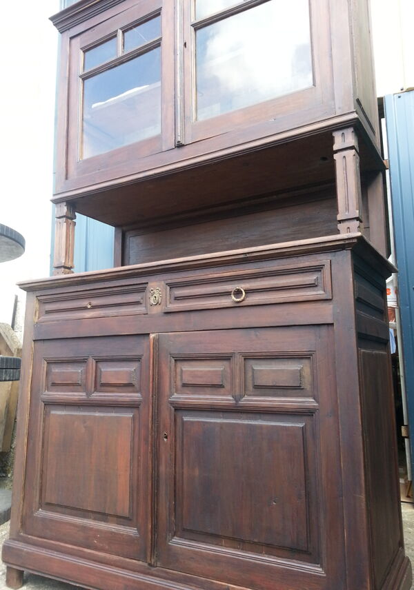 Buffet trois corps ancien.