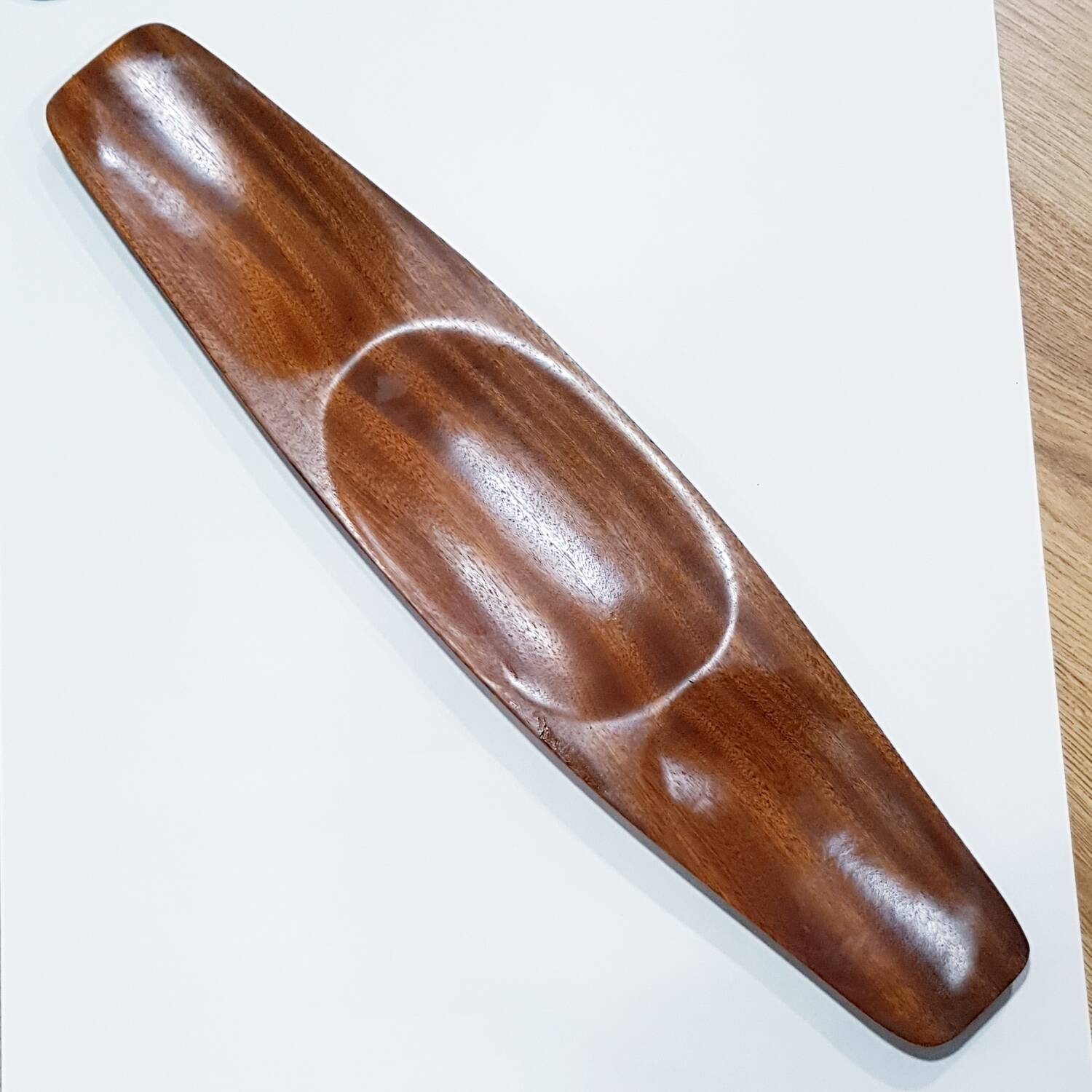 Plateau de console sculpté à la main du milieu du siècle