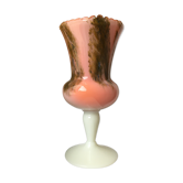 Vase sur pied en opaline