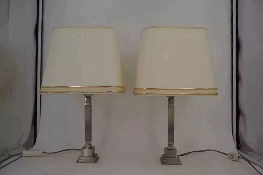 Paire de lampes en chrome et métal brossé