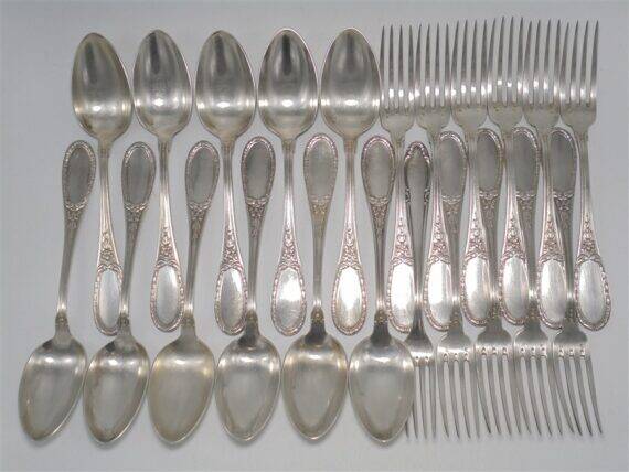 Set of 24 cutlery.