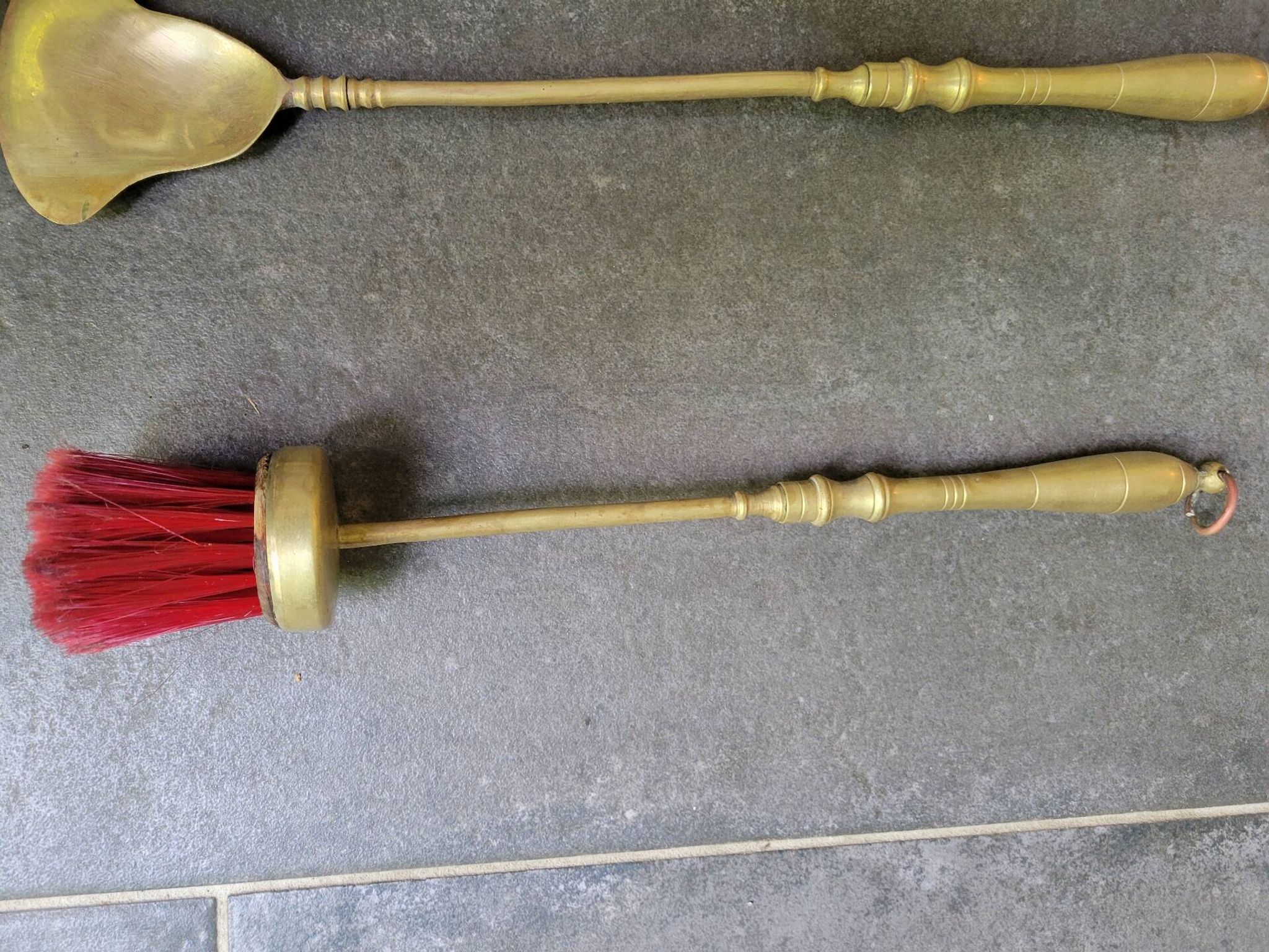 Fireplace tool set in gilded bronze
