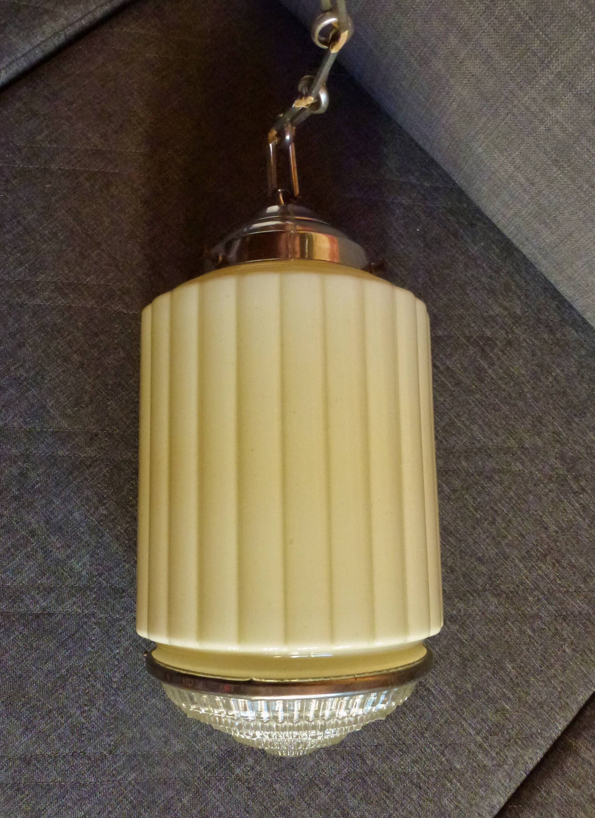 Art Deco "skyscraper" suspension