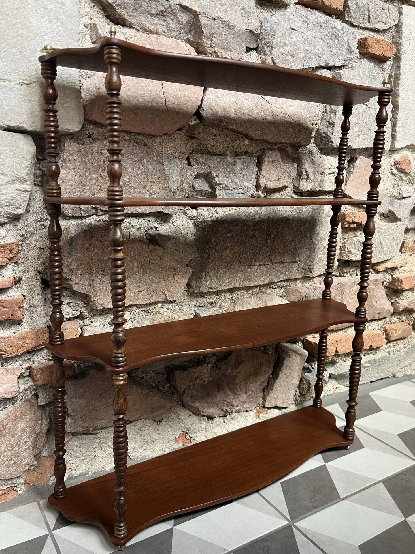 Napoleon III shelf