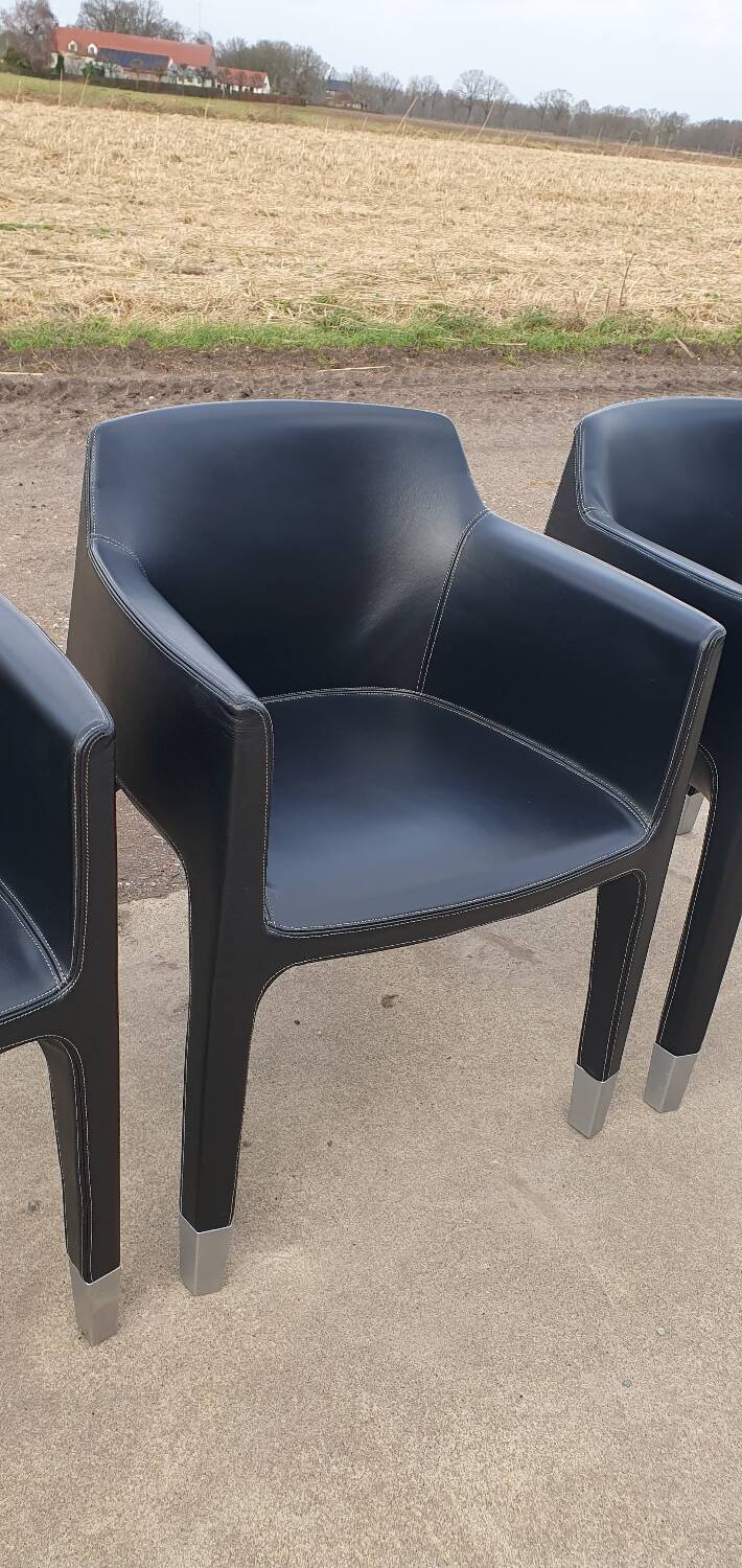 4 black armchairs Plank Claudio Bellini Mon Ami