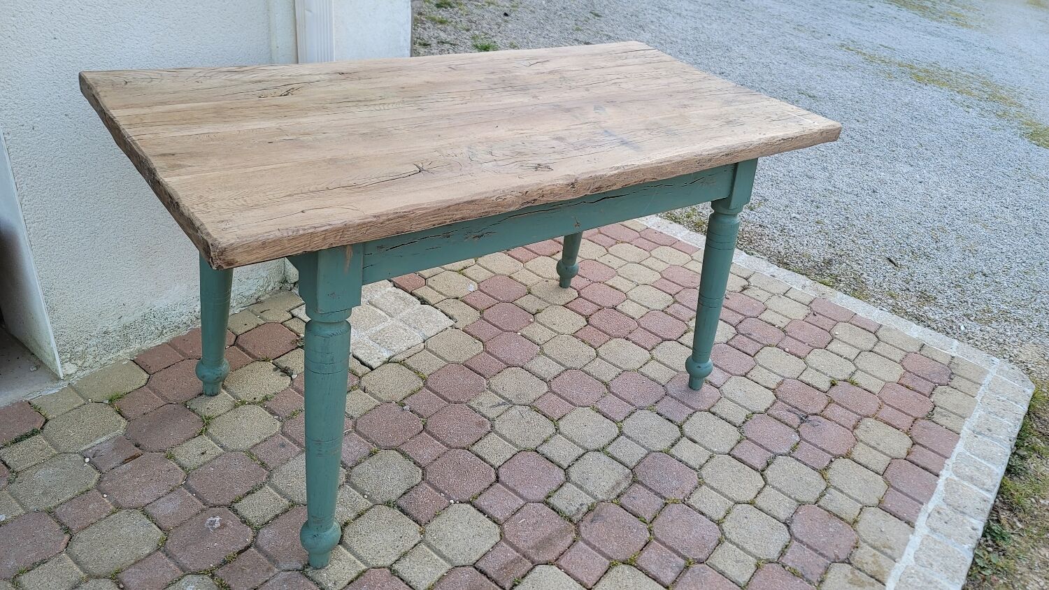 Farmhouse table