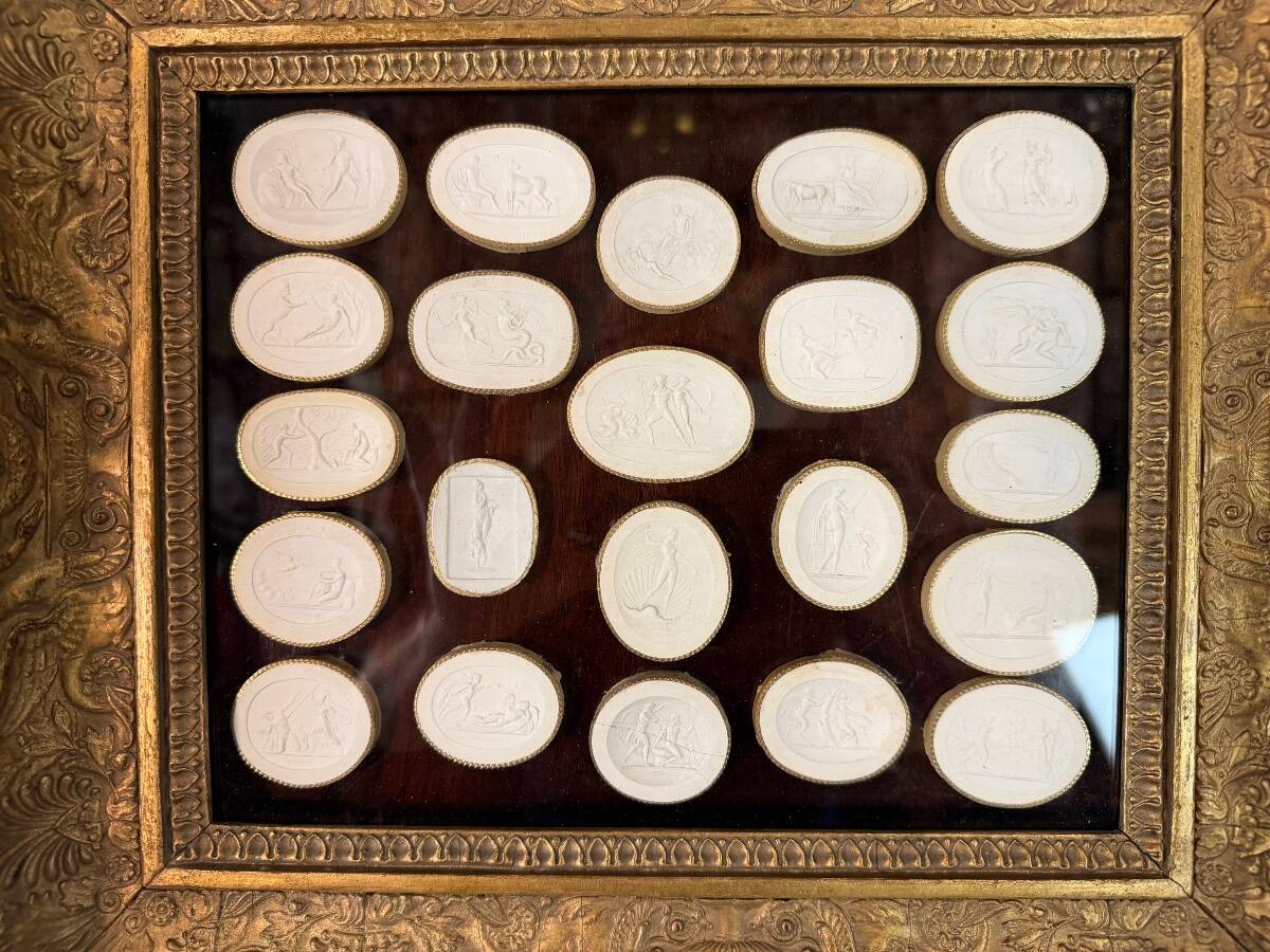 Collection of intaglio casts, souvenir of the Grand Tour, workshop of P. Paoletti, circa 1820.