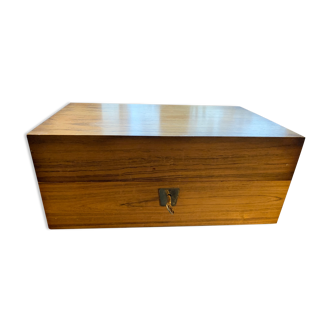 Box a cigars natural wood