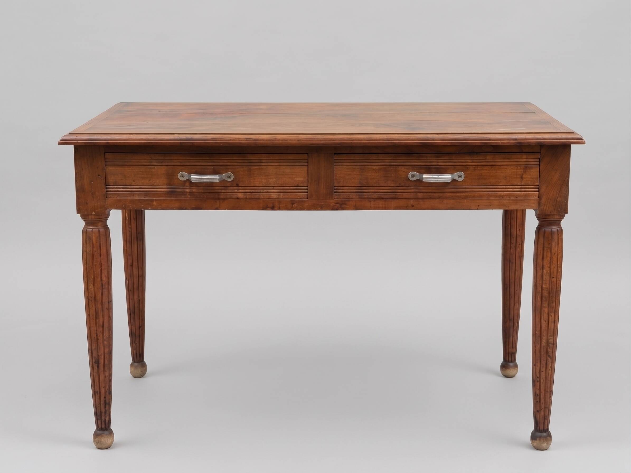 Table en bois ancienne