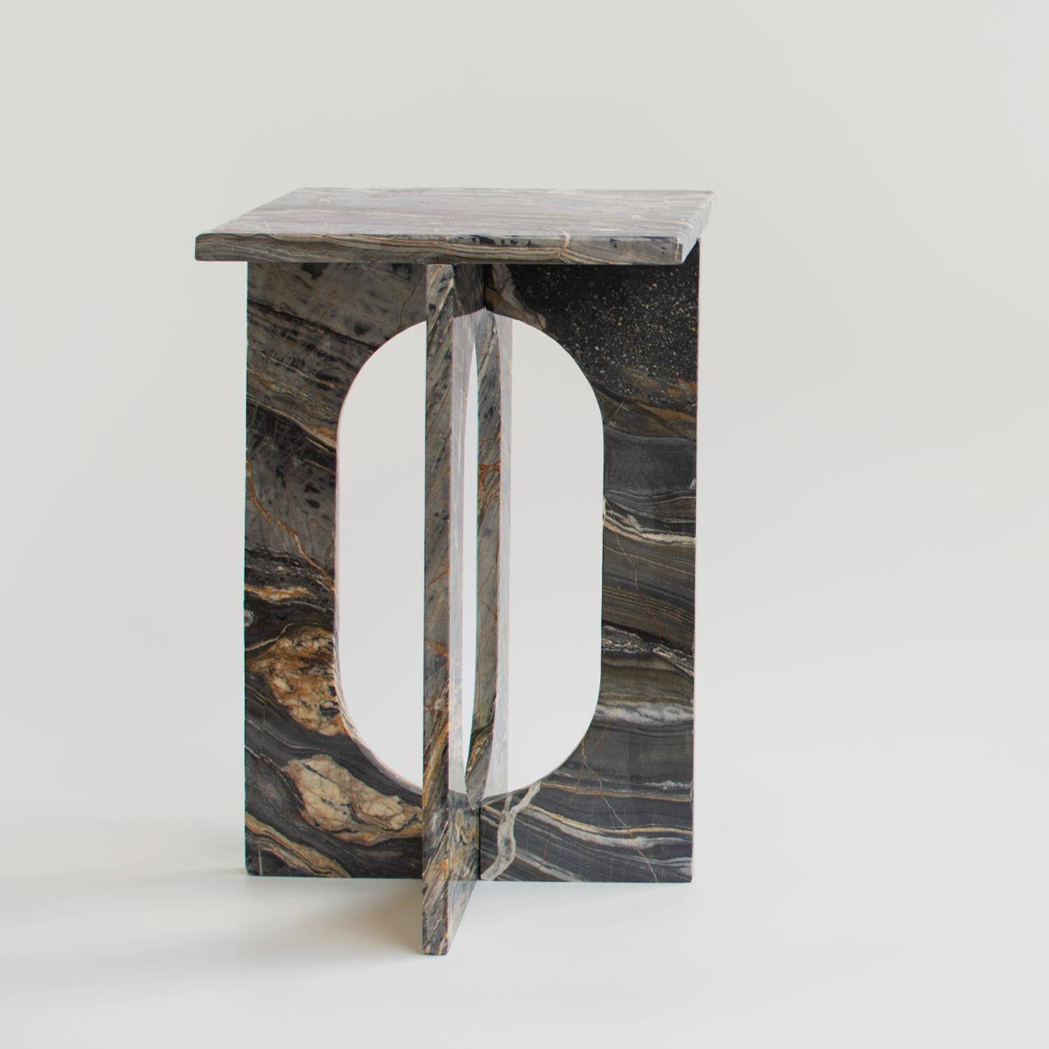Table d'appoint «BOND » en marbre de Picasso