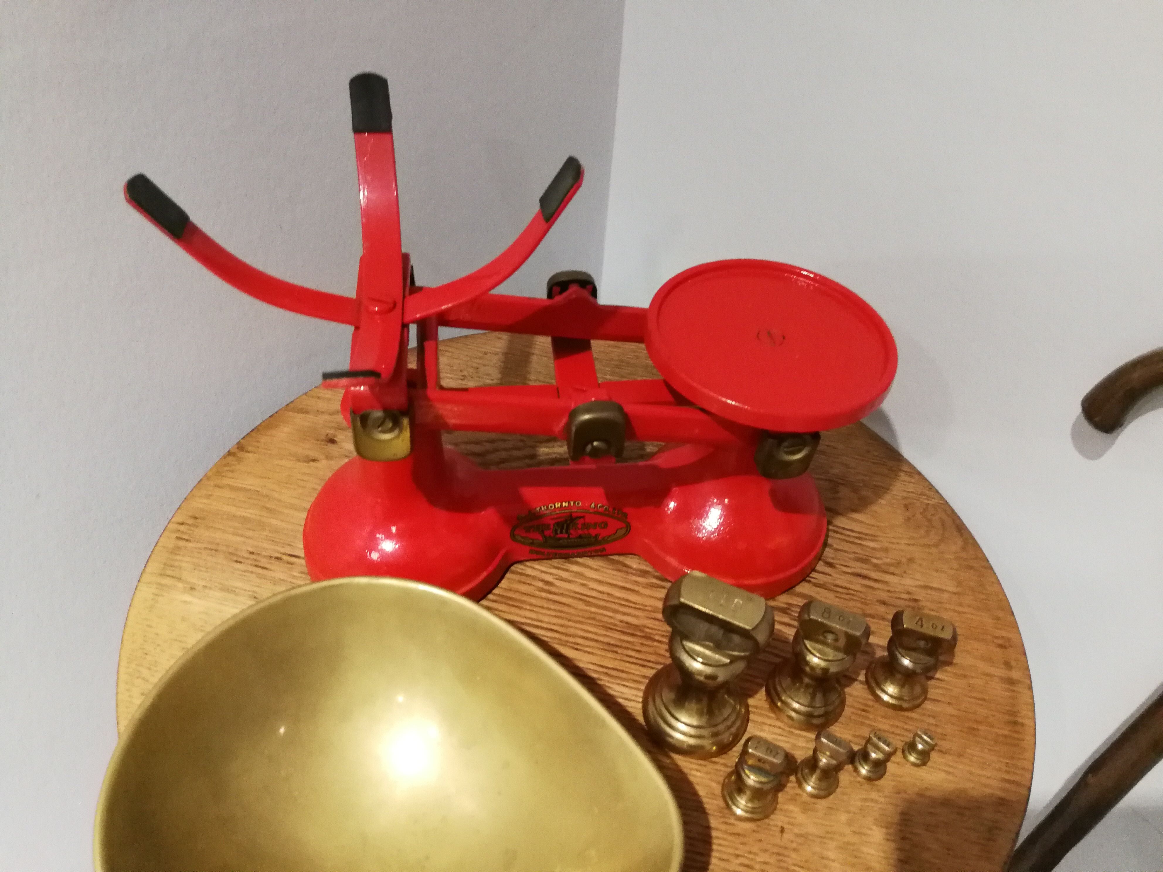Balance vintage avec poids en laiton de Viking F. J.Thornton - Co. Ltd années 1940