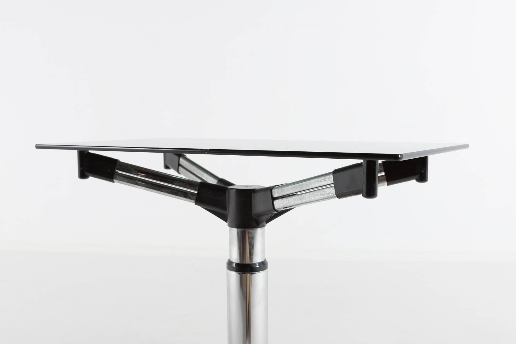 Brevettato side table from 1970’s, Italy