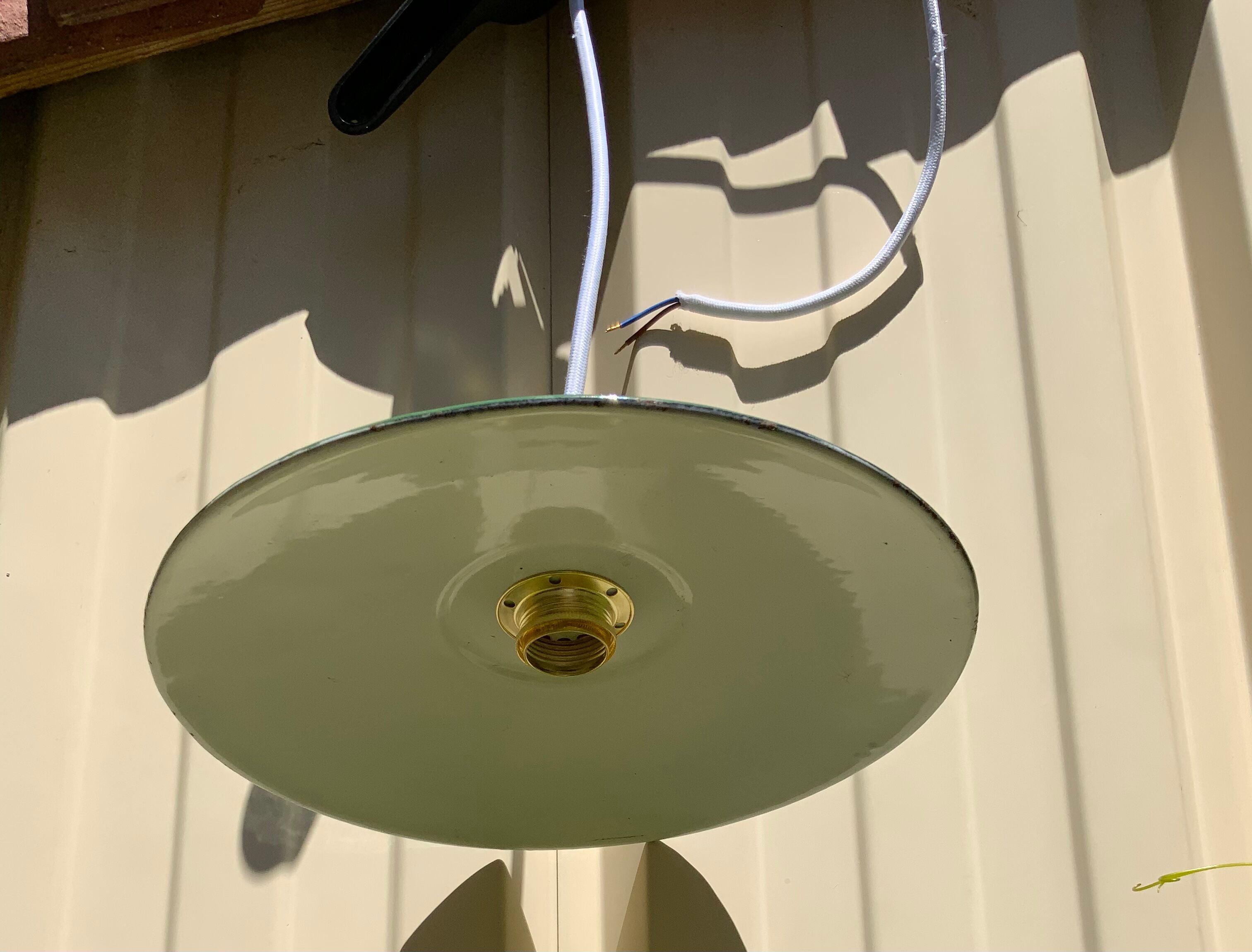 Suspension in green and white vintage enamelled sheet metal diameter 24 cm