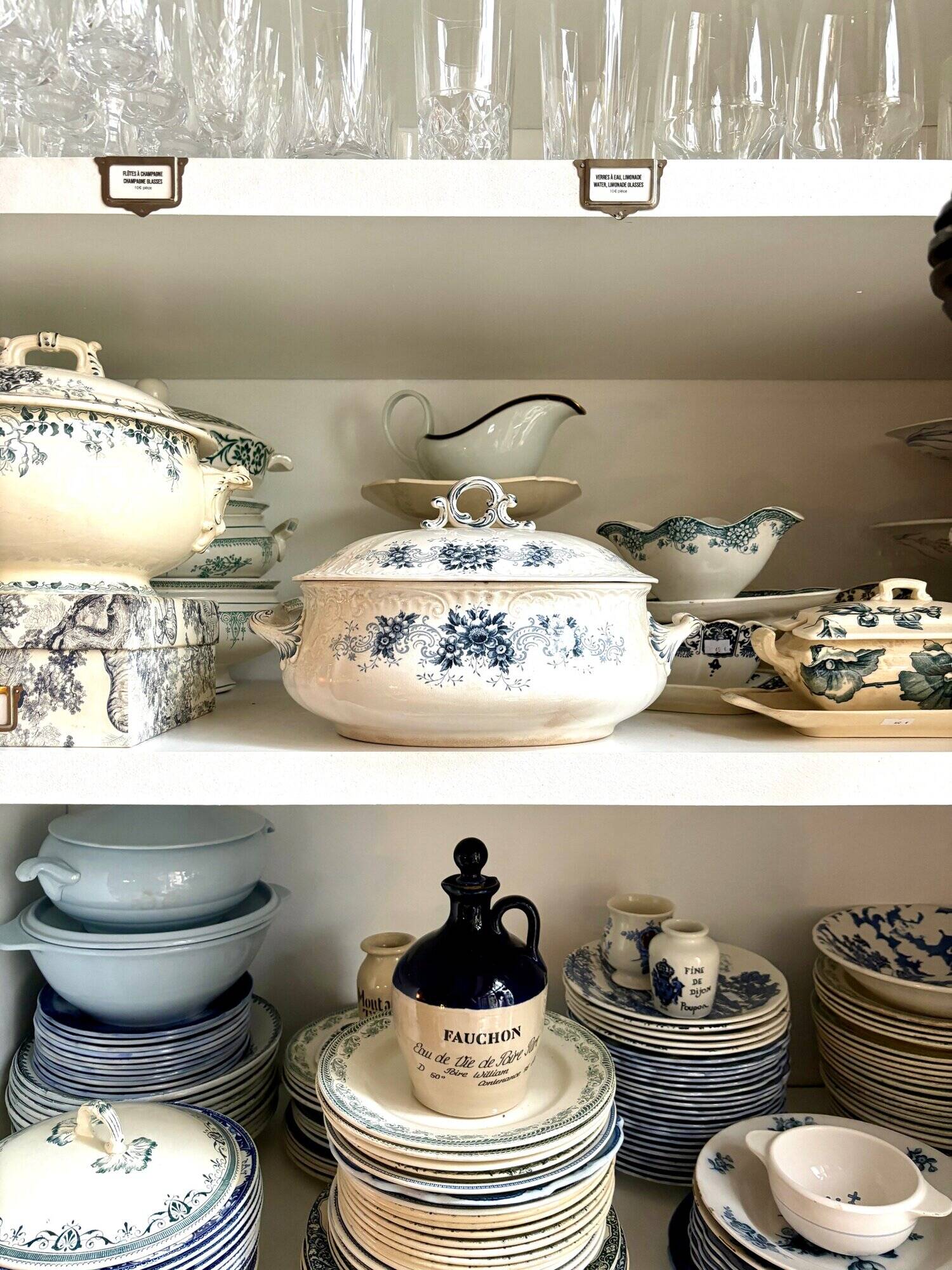 Sarreguemines tureen in iron clay, “Aida” service