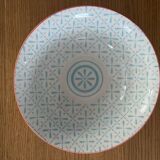 Porcelain salad bowl