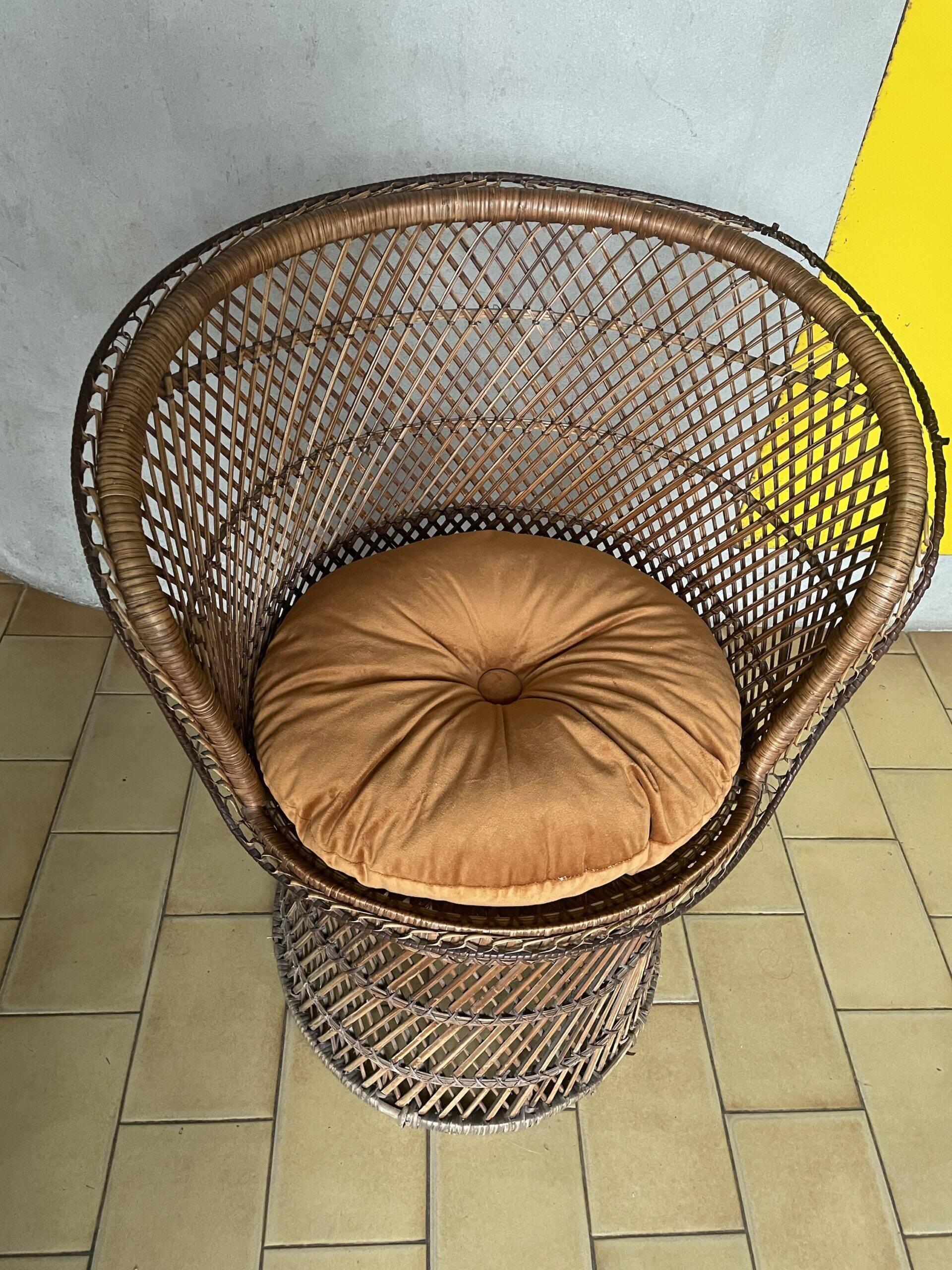 Basket chair in rattan