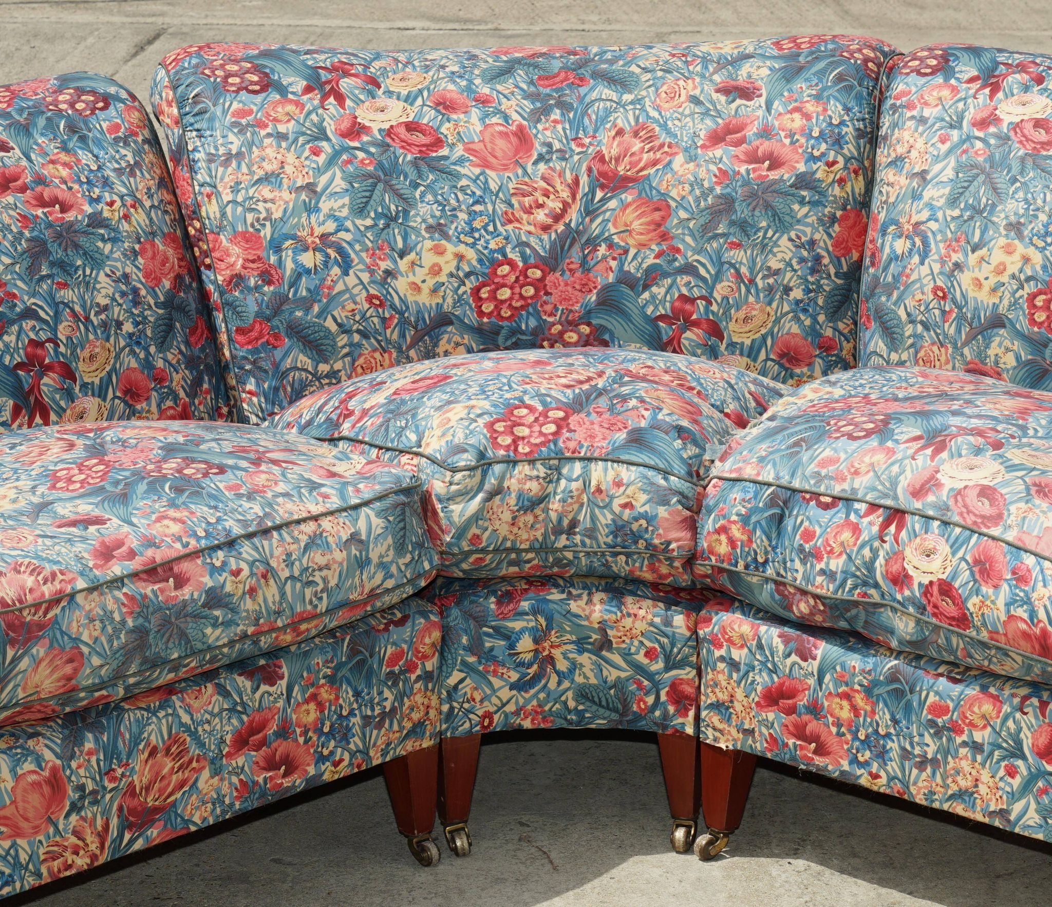 Vintage Howard & Son's London Bridgewater 5-seater fabric corner sofa.