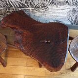 Table basse et deux chaises brutalistes bois massif