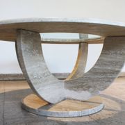 Table basse ronde travertin et vitre, Italie, 1970.