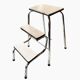 Tabouret escabeau vintage en Formica blanc et acier chromé