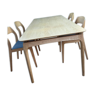 Red Edition dining table model fifty