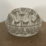 Ancien pique-fleurs en verre moulé 19 trous