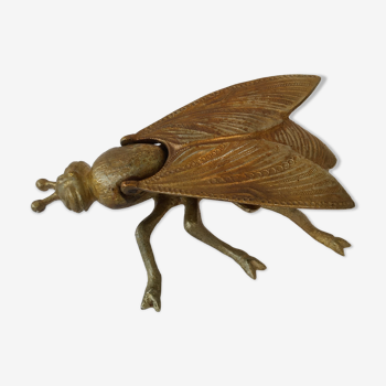 Cendrier mouche en métal doré