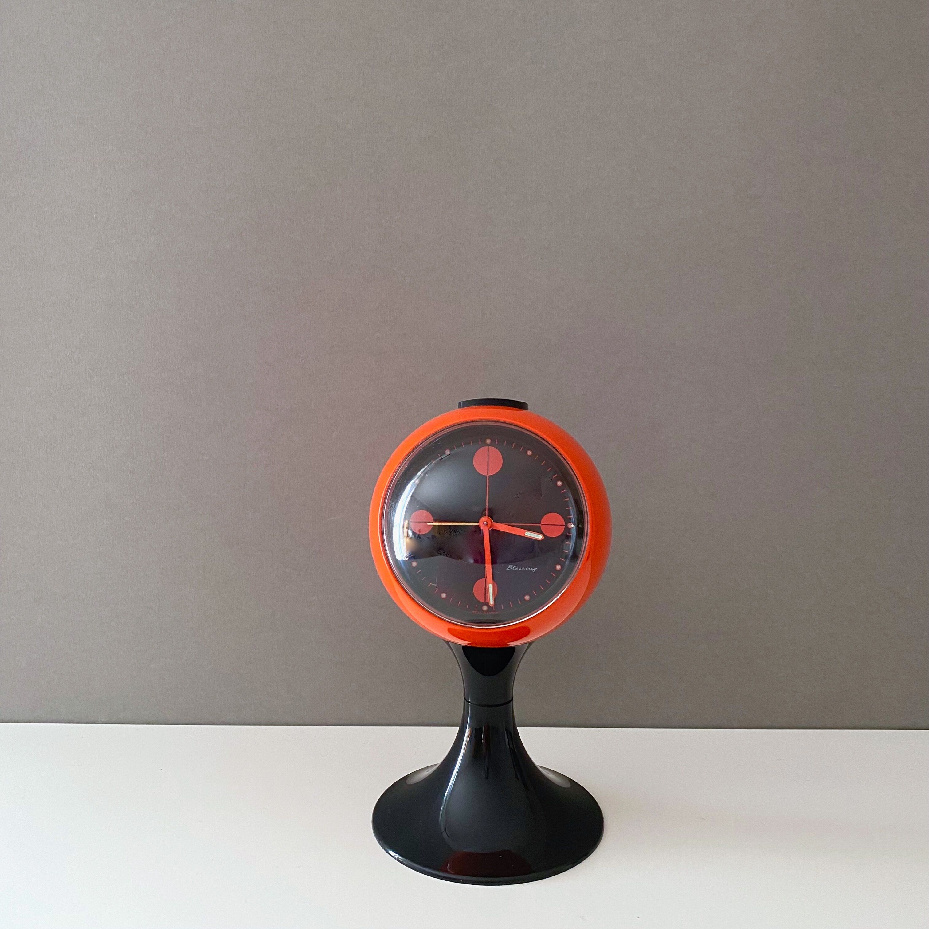 Space Age alarm clock "Blessing", Atomic clock tulip foot, 70's