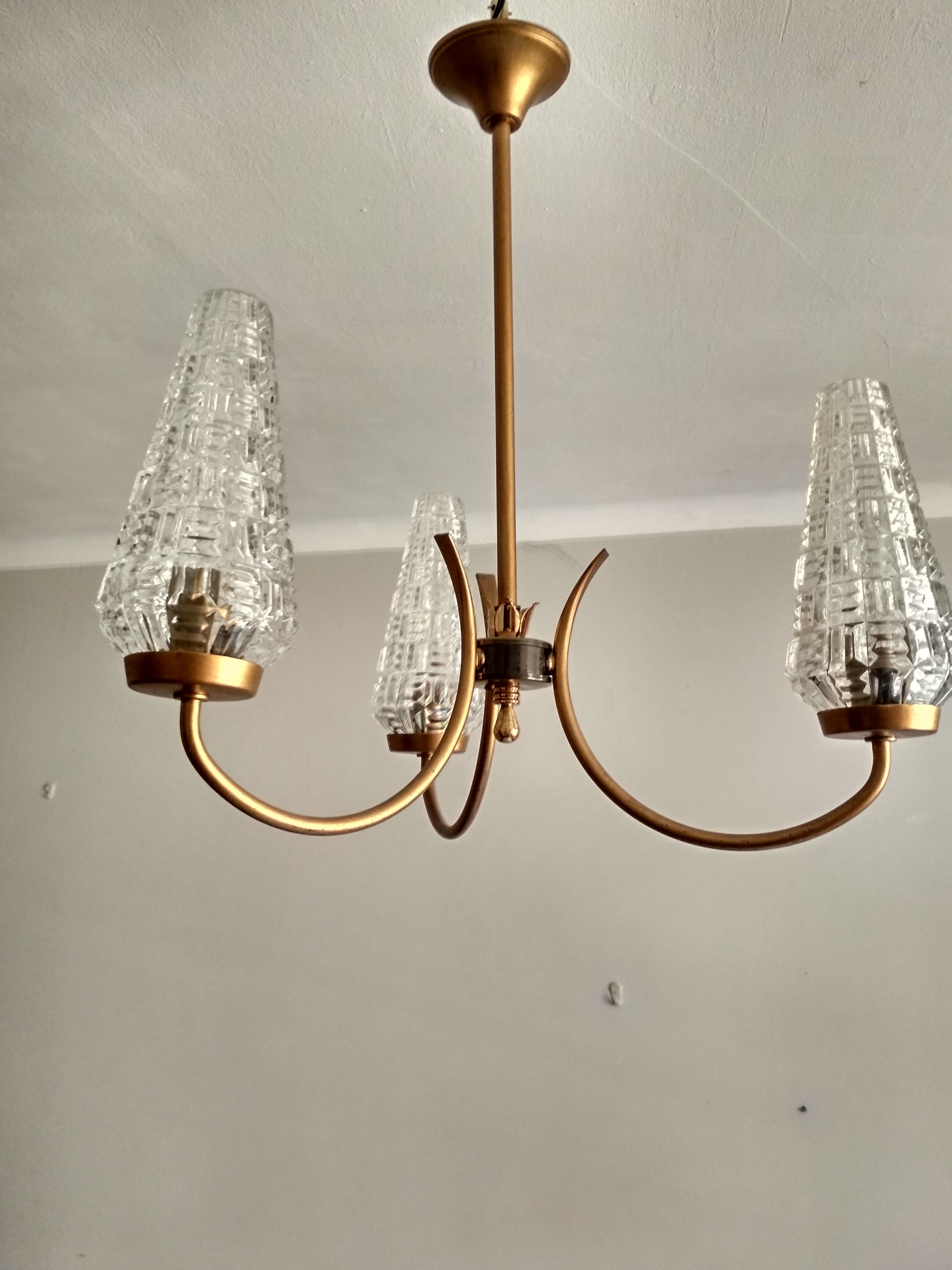 Lustre vintage à 3 branches métal doré et tulipes
