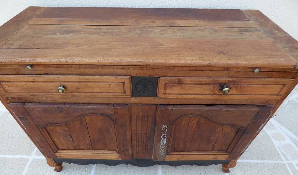 Antique sideboard from the end of the 19th century, 2 doors, 2 drawers, shelf in its patina