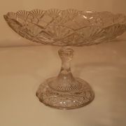 Compotier ou coupe à fruits en verre ciselé