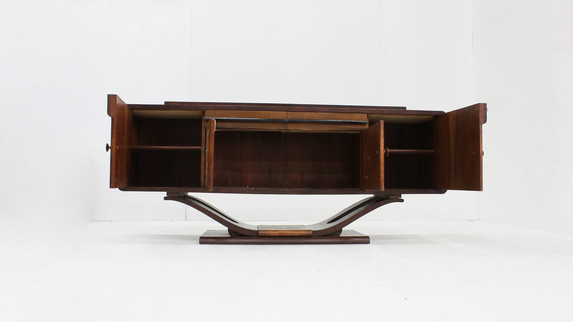 Vintage Italian Art Deco sideboard in burl wood 1930s