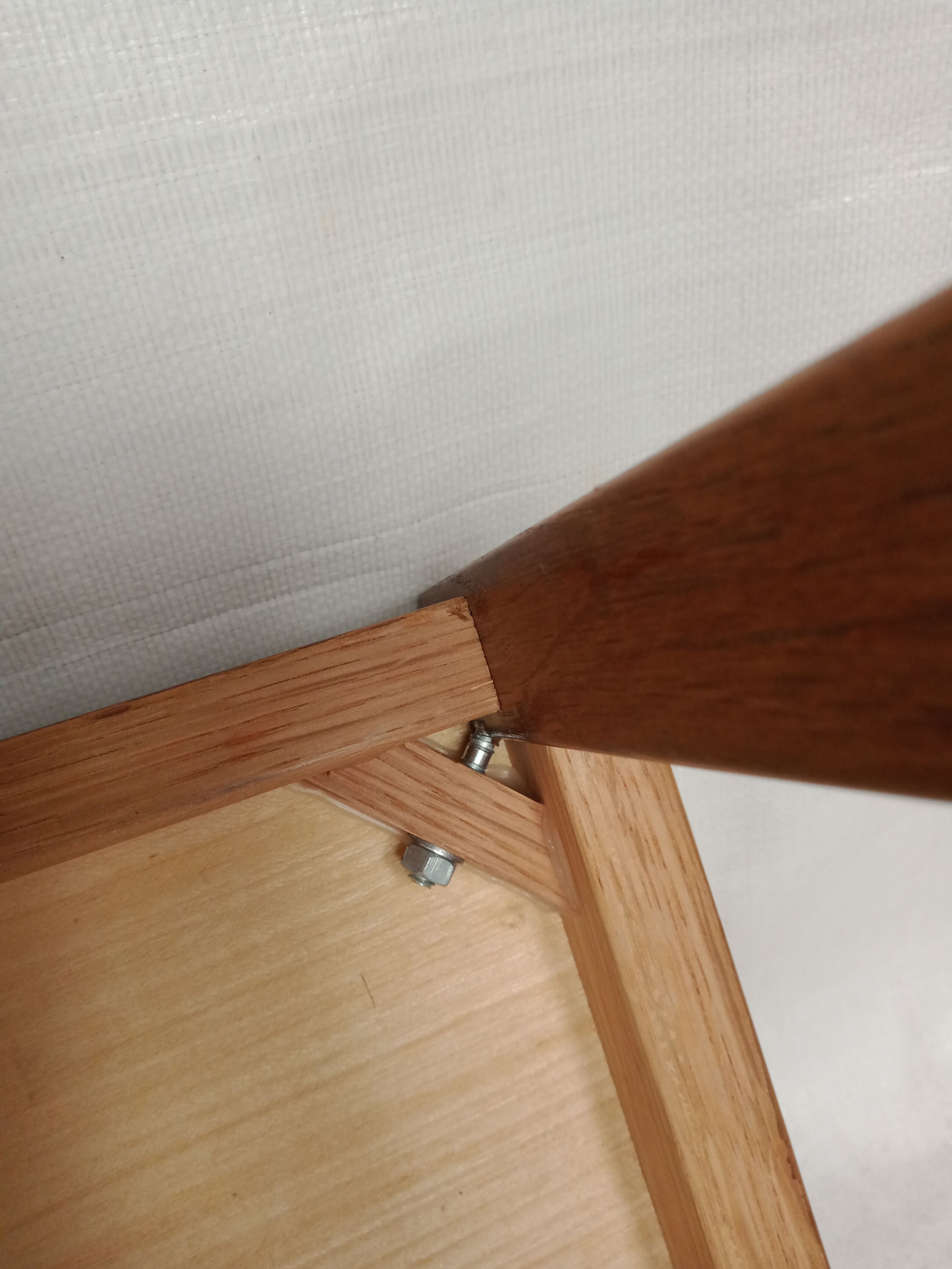 Trundle table