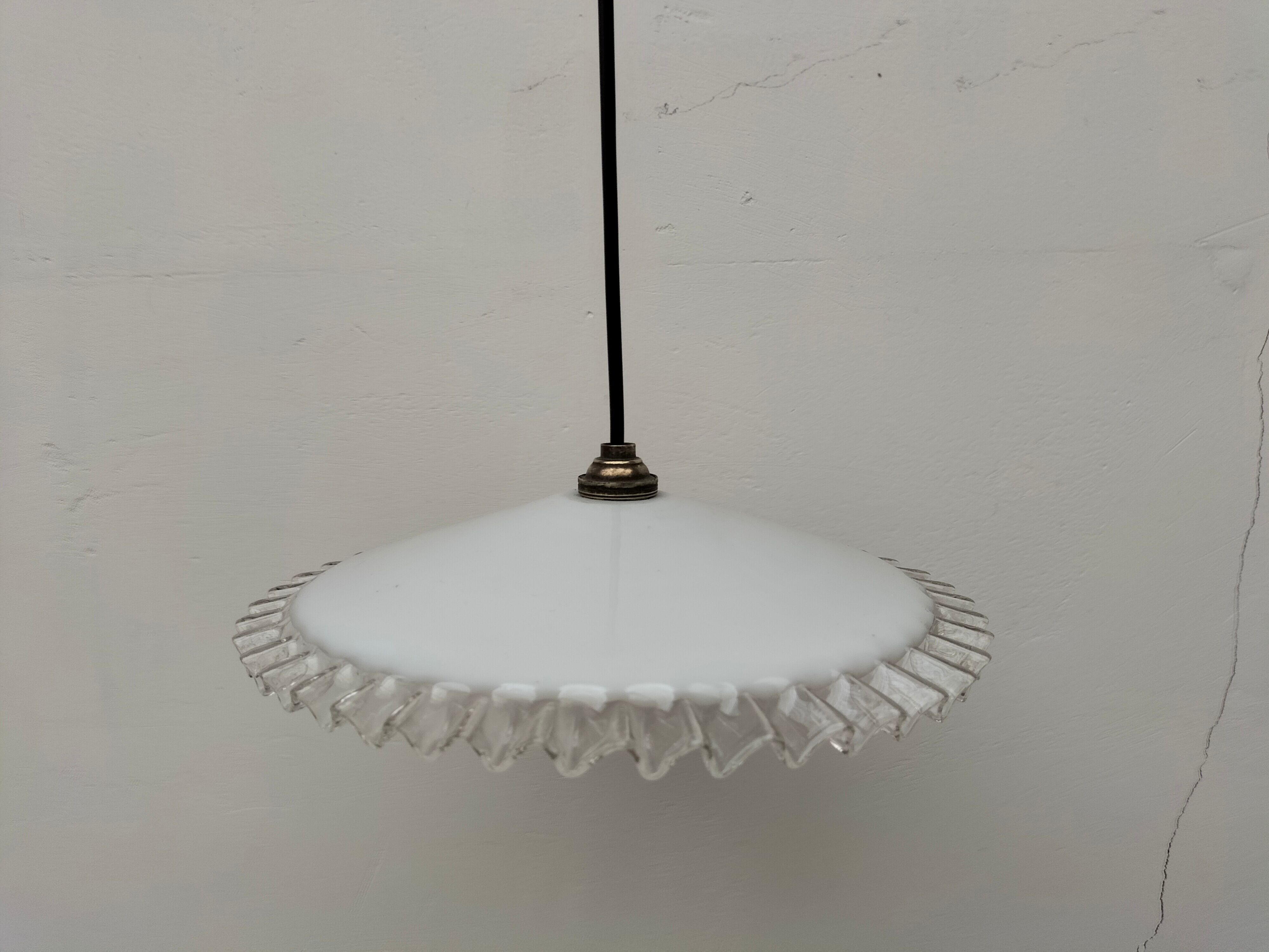 Old opaline suspension
