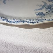 Plat en faïence de St Amand et Hamage Nord modèle Régence, terre de fer