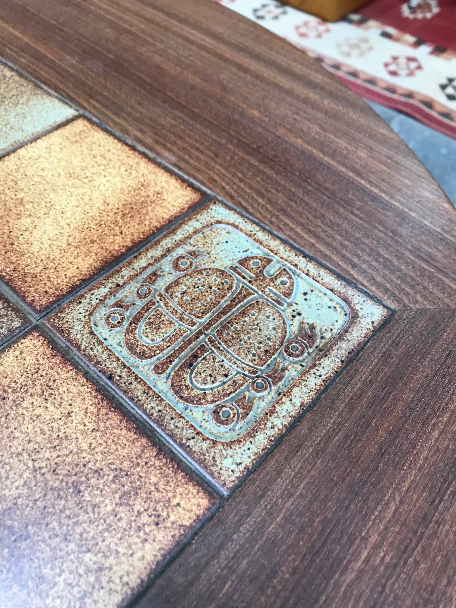 Vintage coffee table in wood and ceramic from the 70s