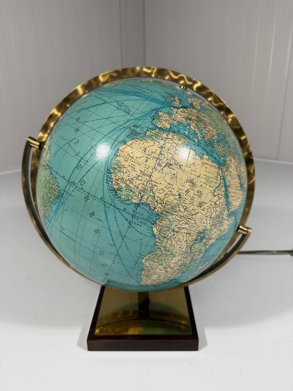 Lampe de table globe Paul Vestergaard Columbus Verlag Allemagne