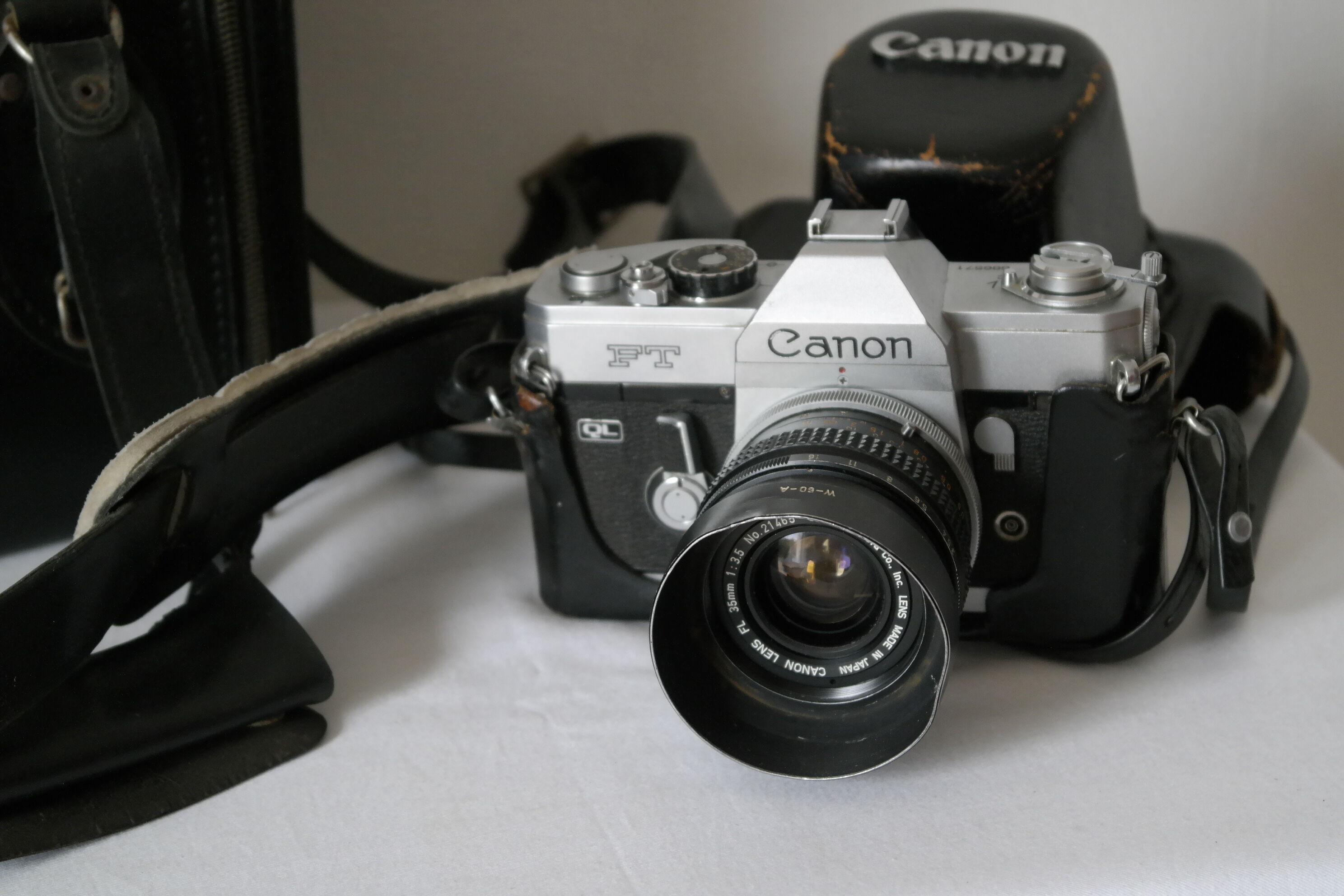 Vintage Canon FT QL camera