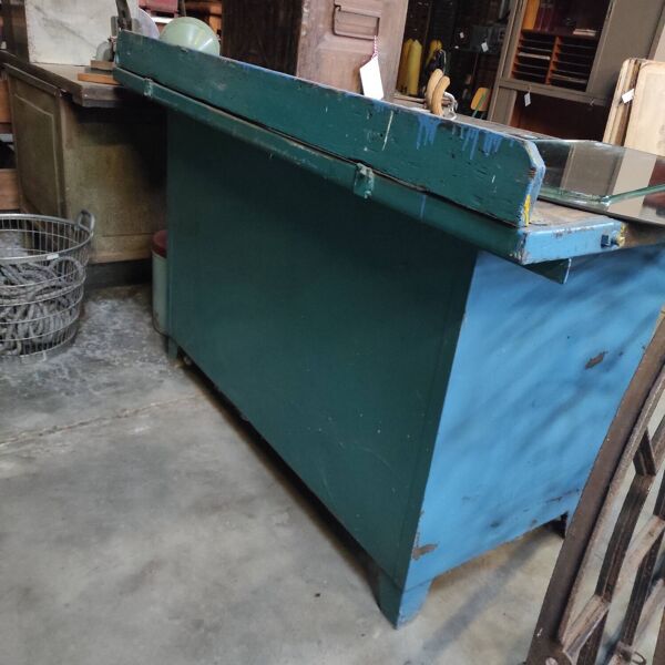 Établi industriel bleu vif   Îlot de cuisine ou cuisine extérieure