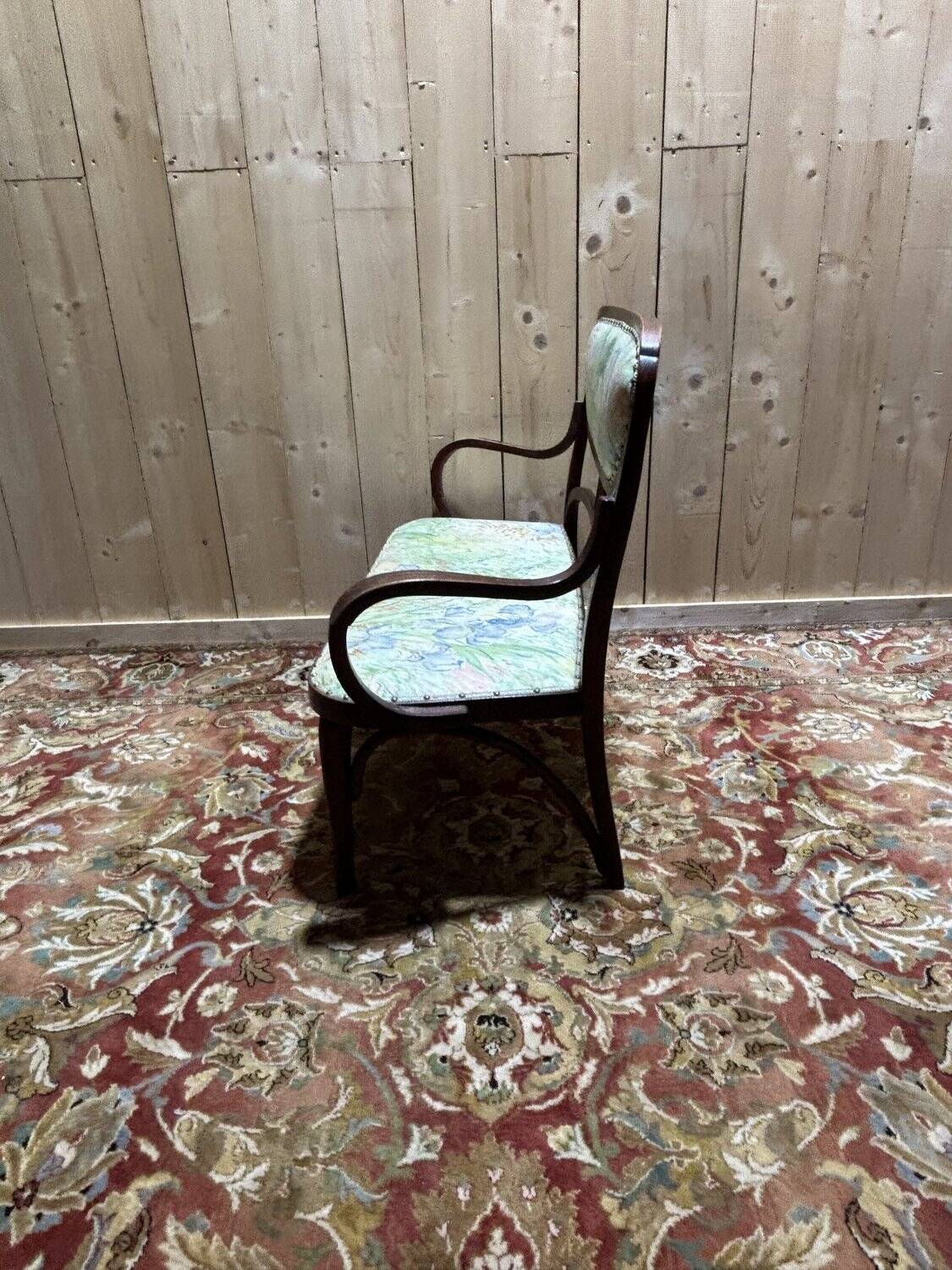 Thonet bench in mahogany